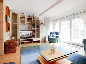 Unclassified image, 2 of 18, button