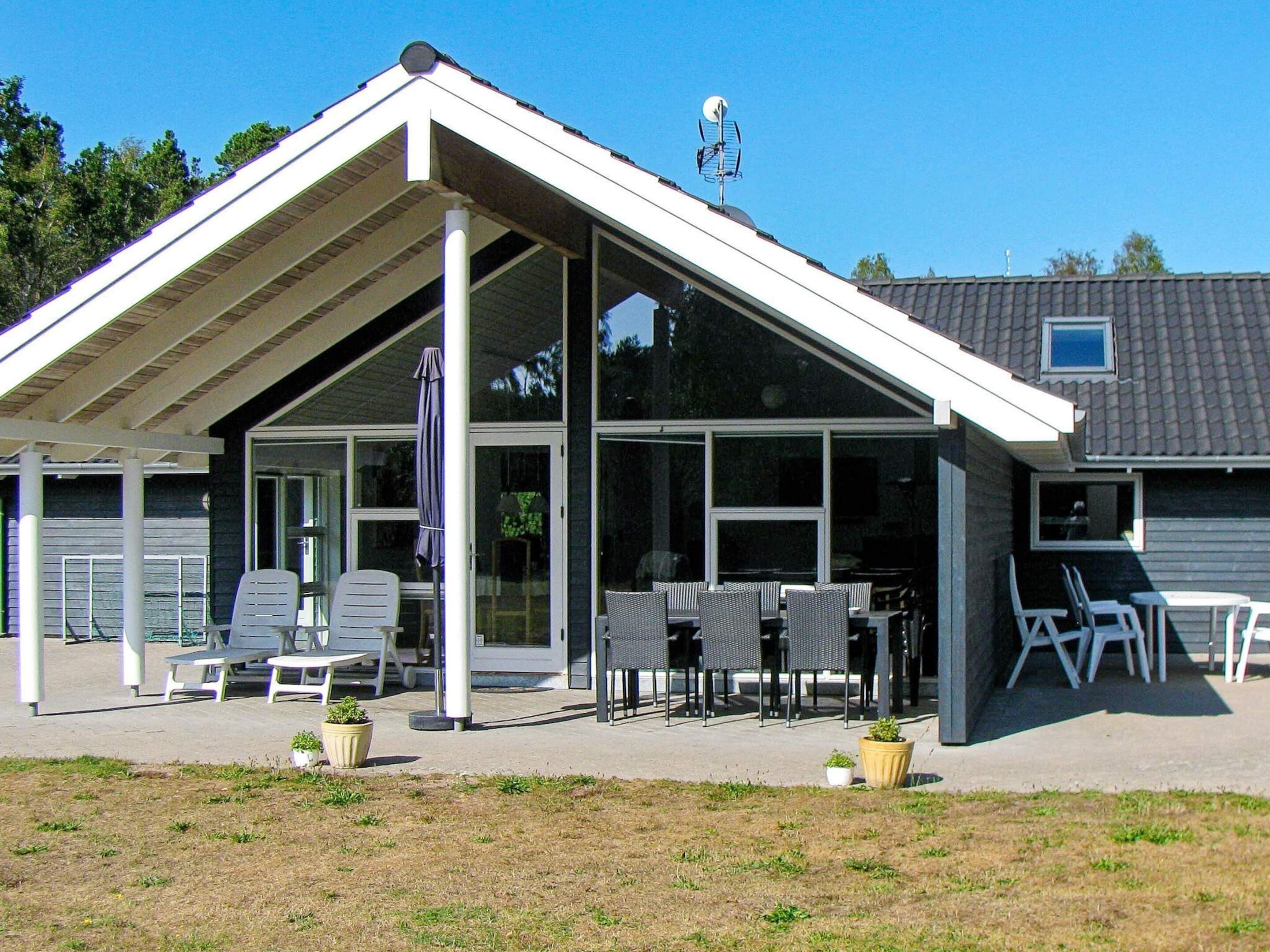 House | Outdoor dining