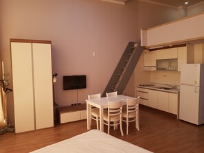 Double Room (B) | Private kitchenette - Haegeumgang Voyage Pension (Geoje)