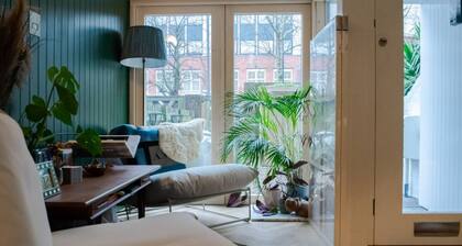 Stunning Canal Side 3 Bedroom House in East London