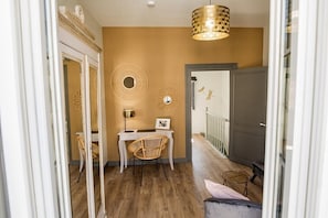 Interior - Urban Eden, Spa, Vélos Élec. : un Jardin en Ville Pour un Séjour à 2 (Bergerac)