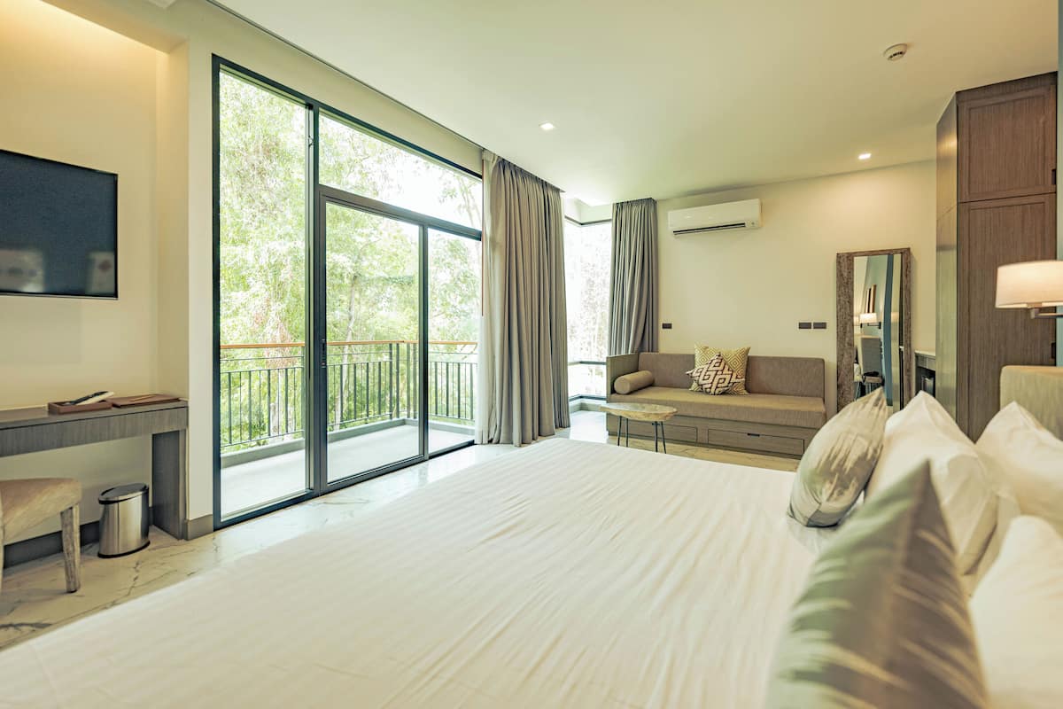 Corner Room | セーフティボックス (室内)、デスク、WiFi (無料)