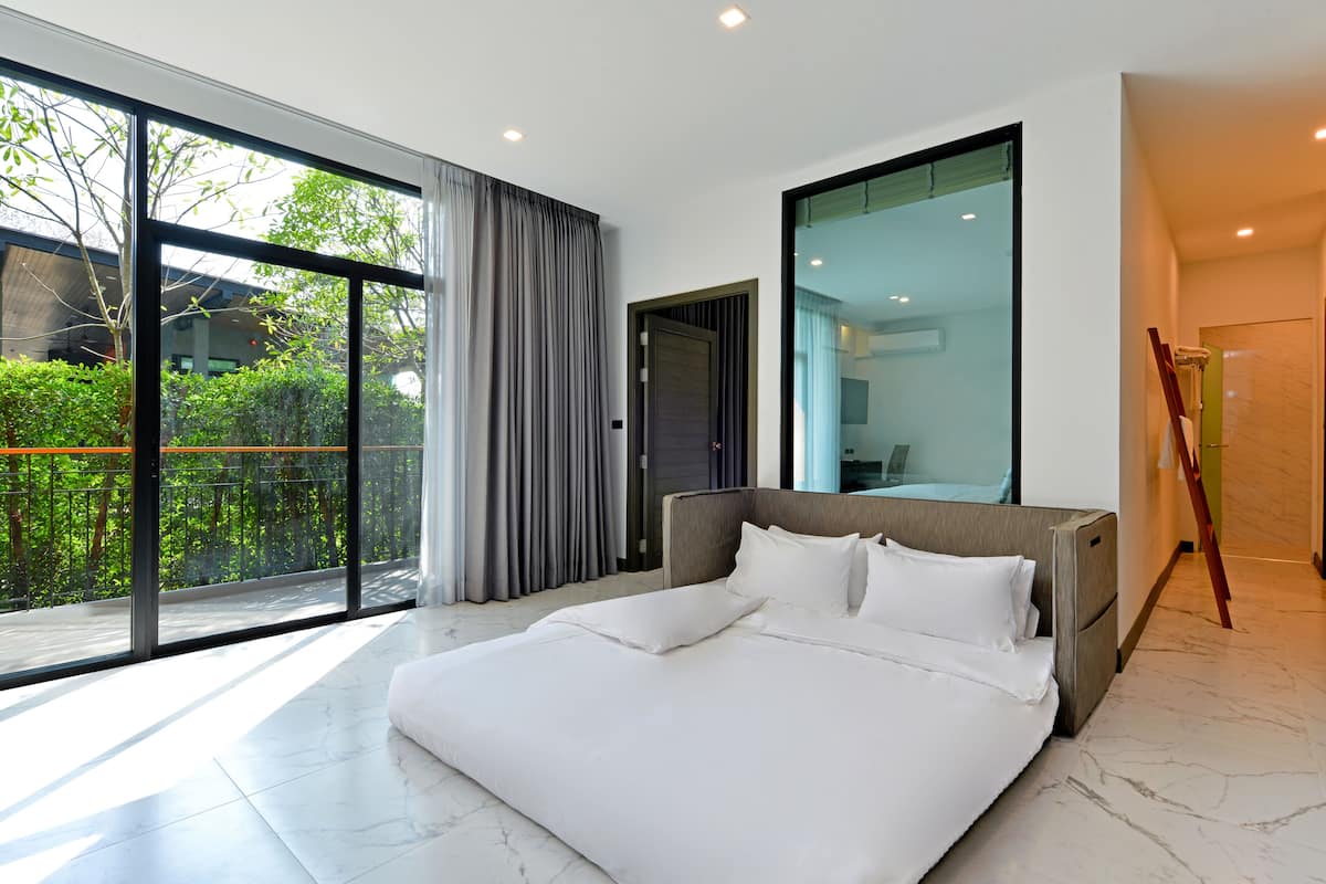 Suite | In-room safe, desk, free WiFi