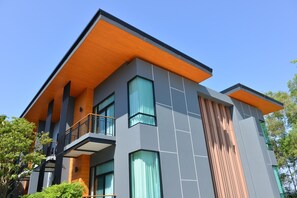 Exterior - Grand Sappaya Hotel by Lotus Valley Golf (Bang Nam Prieo)