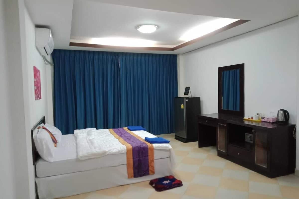 Deluxe Double Room | 1 bedroom, in-room safe, free WiFi
