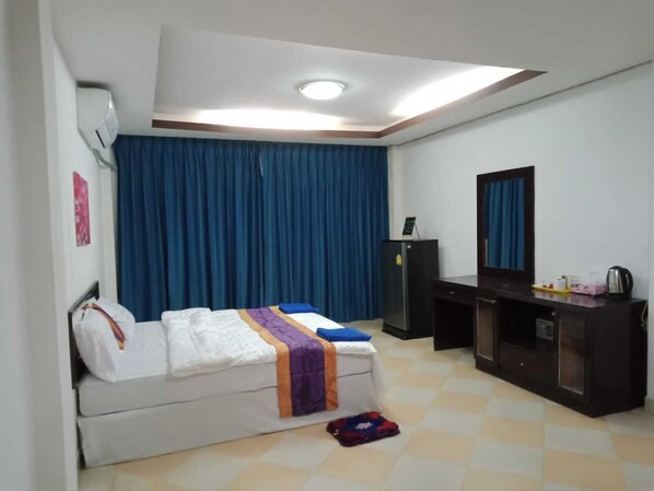 Deluxe Double Room | In-room safe, free WiFi - The Best Budget Hotel (Pattaya)