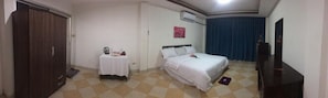 1 bedroom, in-room safe, free WiFi