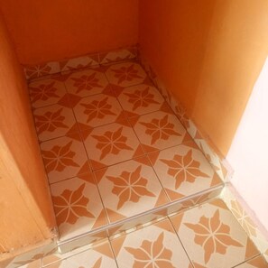 Single Room | Bathroom | Shower, towels, soap, toilet paper - Hapo Lodge - Adults Only (Gilgil)