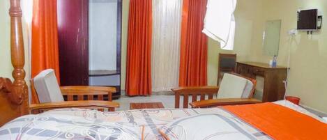 Executive Room | Desk