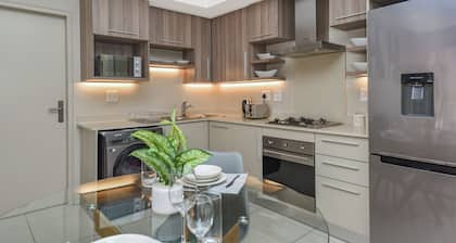 Easy Stay - The Tyrwhitt