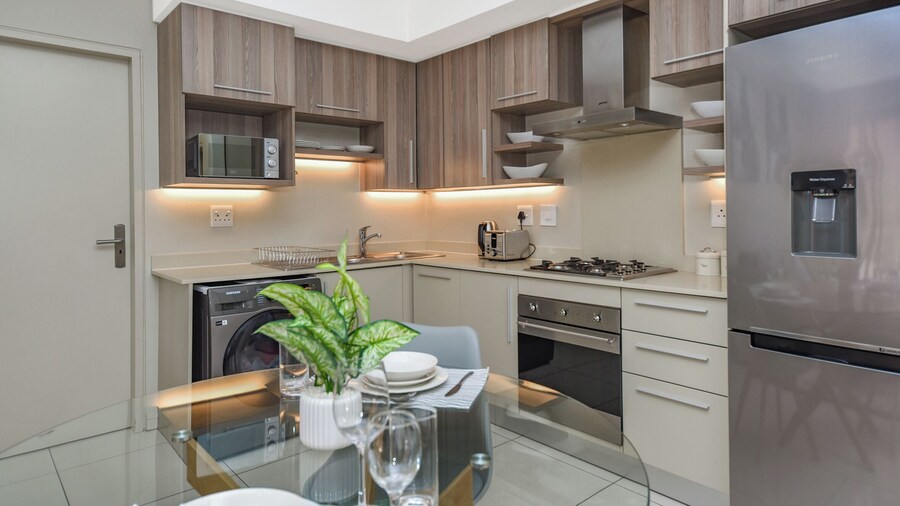 Easy Stay - The Tyrwhitt