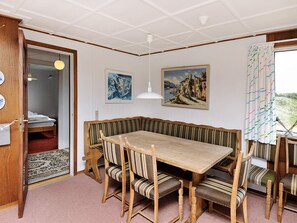 Coffee/tea maker, fridge, microwave, dishwasher - Lovely Holiday Home in Fanø near Sea (Fano)