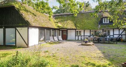 15 Person Holiday Home in Hundslund-by Traum