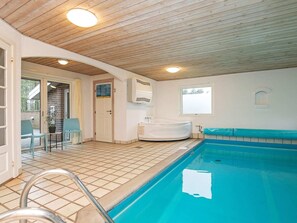 House | Pool