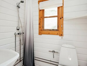 Shower - Cozy Holiday Home in Hals With Sea Nearby (Fano)