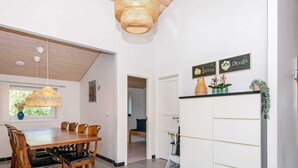 Dining - Luxurious Holiday Home in Oksbøl With Sauna (Oksbol)