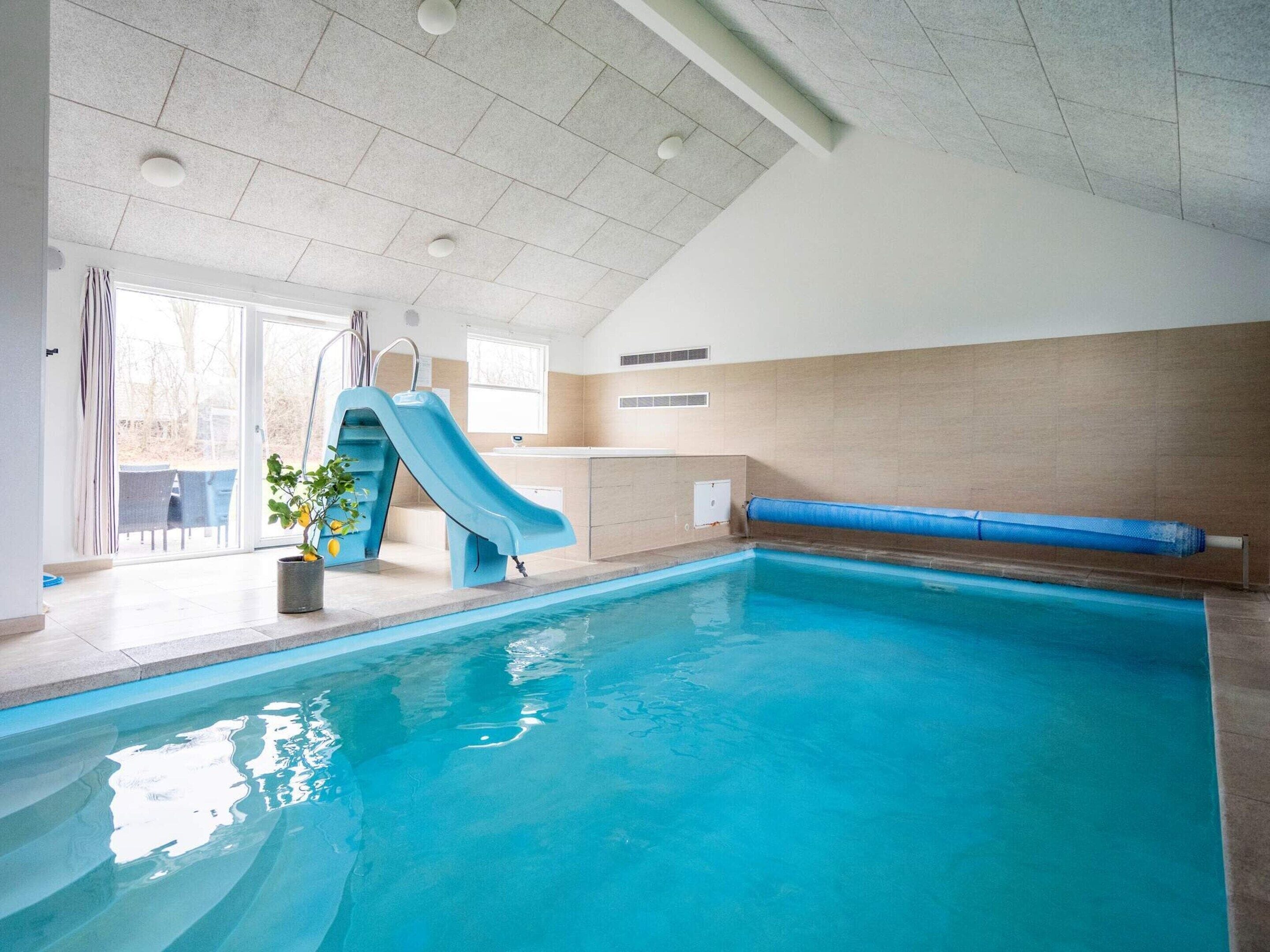 獨棟房屋 | 游泳池 | 室內游泳池和室外游泳池