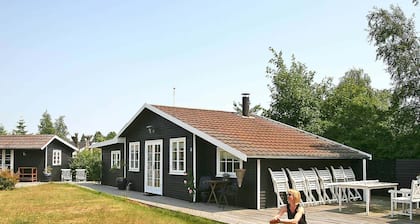 6 Person Holiday Home in Vaeggerlose