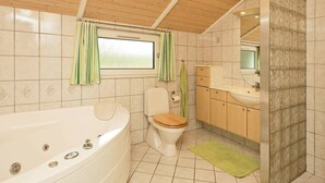 Bathroom - Luxurious Holiday Home in Fjerritslev With Sauna (Fjerritslev)