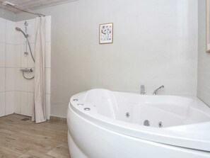 House | Spa treatment