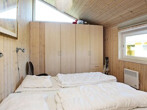 4 bedrooms