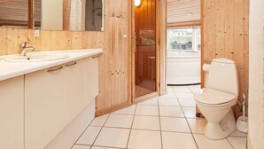 Unclassified image, 4 of 22, button - Luxurious Holiday Home in Slagelse With Relaxing Sauna (Slagelse)