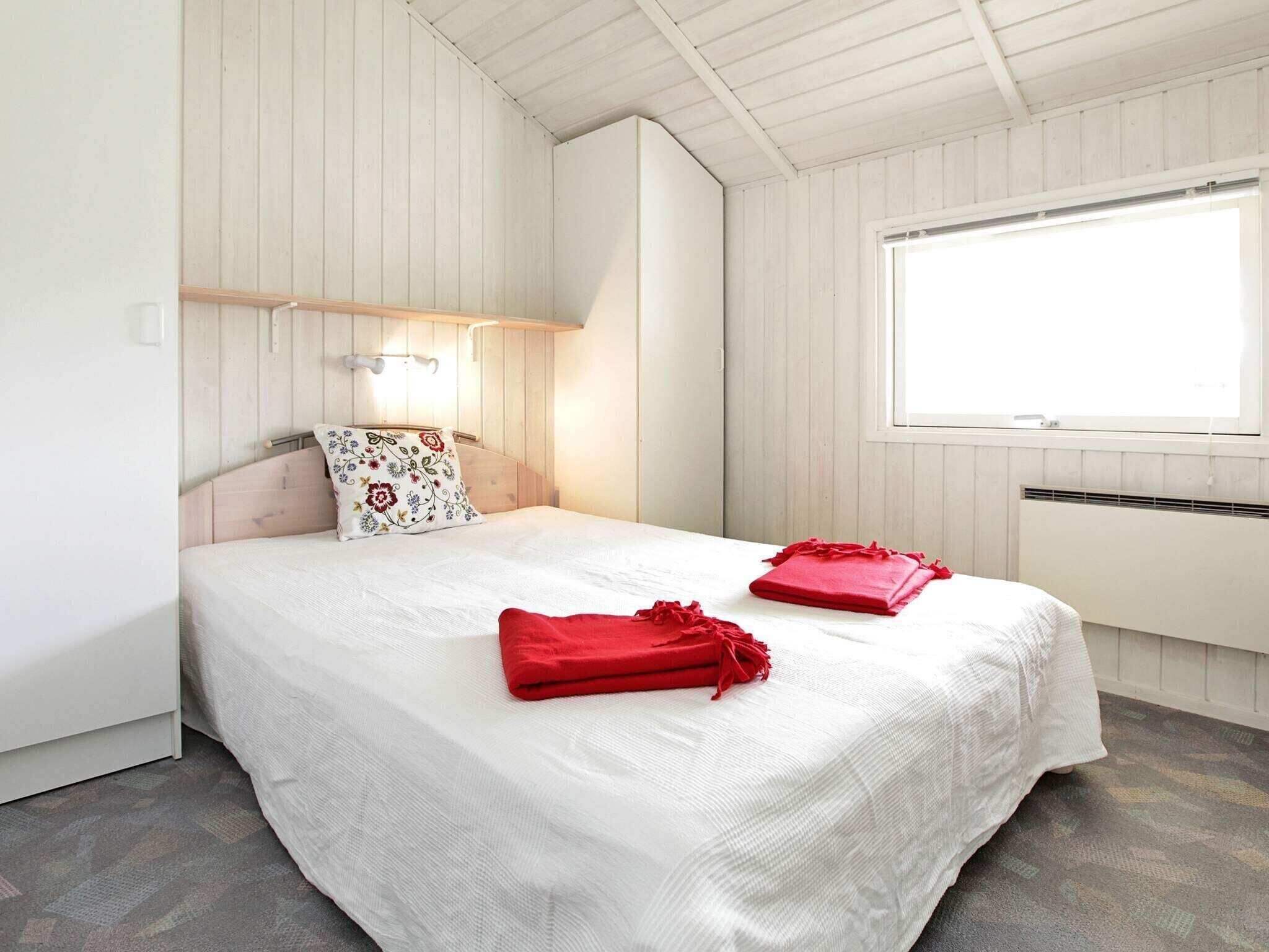4 habitaciones, muebles diferentes y cunas 