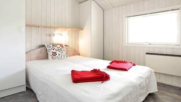 4 habitaciones, muebles diferentes y cunas