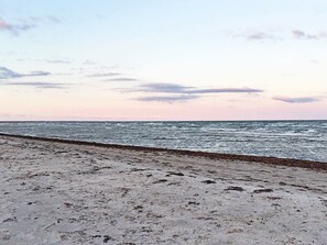 Beach - Comfortable Holiday Home in Ålbæk With Barbecue (Jerup)