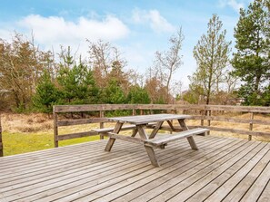 Outdoor dining - 6 Person Holiday Home in Romo (Rømø)