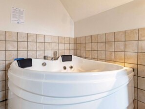 House | Spa treatment