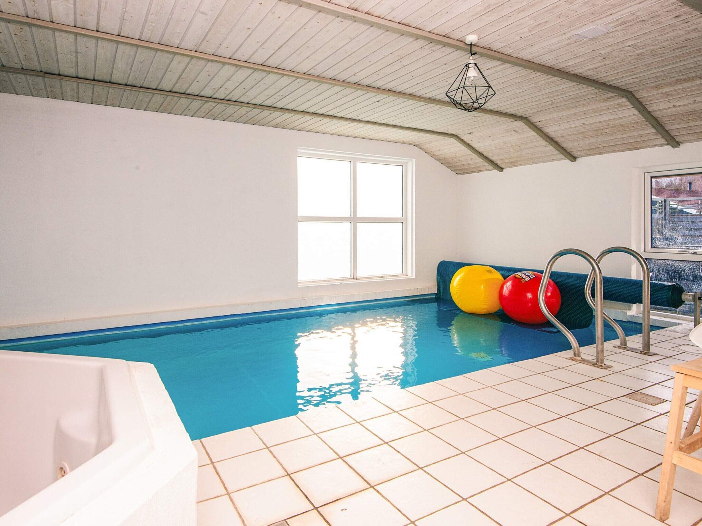 House | Pool