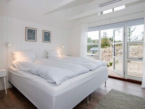 4 Schlafzimmer, Babybetten