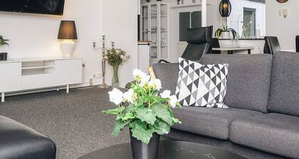 30 Person Holiday Home in Ebeltoft-by Traum