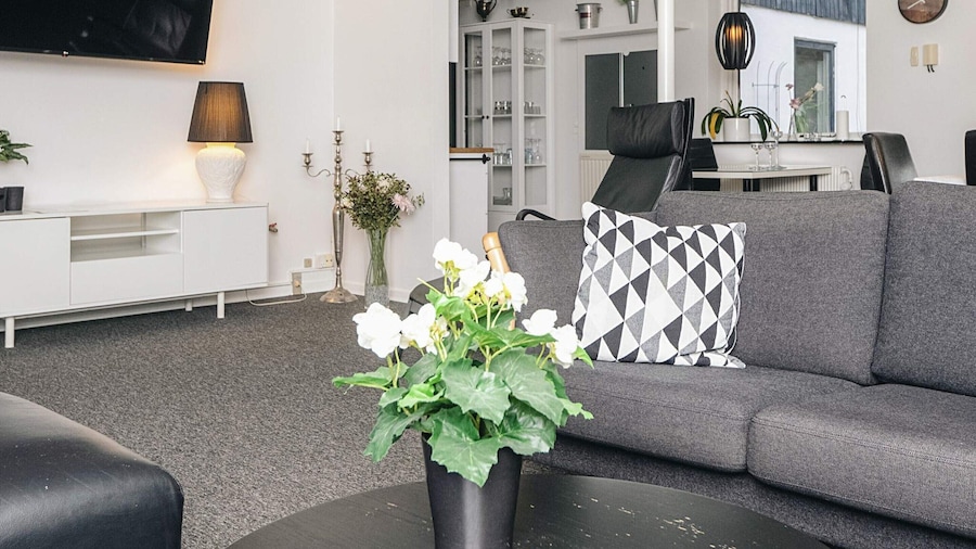 30 Person Holiday Home in Ebeltoft-by Traum