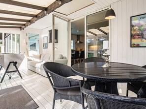 House | Dining - Luxury Retreat With Pool - By Traum Ferienwohnungen (Vejers Strand)