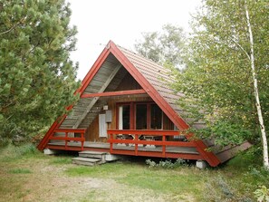 Exterior - Idyllic Holiday Home in Laeso Denmark near Mini Islands (Læsø)