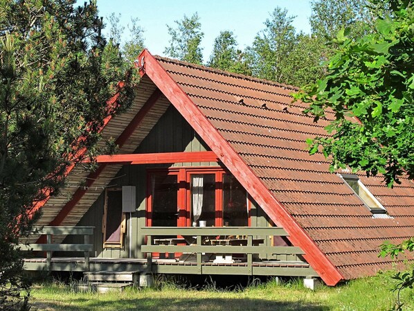 House | Exterior - Idyllic Holiday Home in Laeso Denmark near Mini Islands (Læsø)