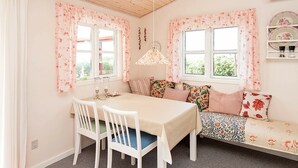 Dining - Cozy Holiday Home in Haderslev With Terrace (Haderslev)