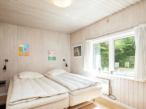 3 bedrooms, cots/infant beds - Lovely Holiday Home in Falster Denmark With Terrace (Vaeggerlose)