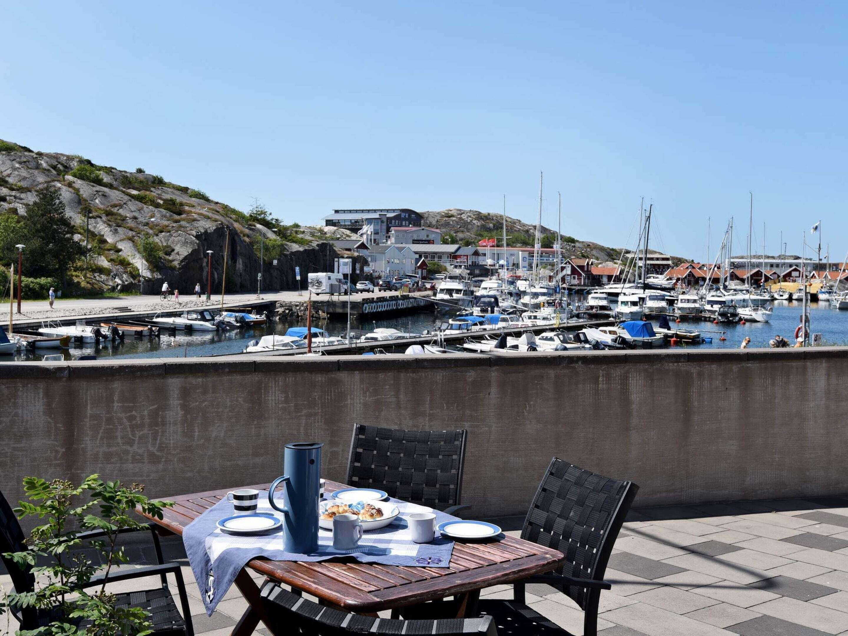 House | Outdoor dining