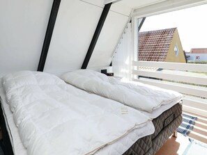 2 Schlafzimmer, Babybetten