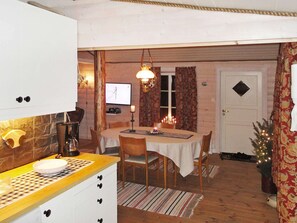 Dining - Holiday Home in Laupstad (Hadsel)