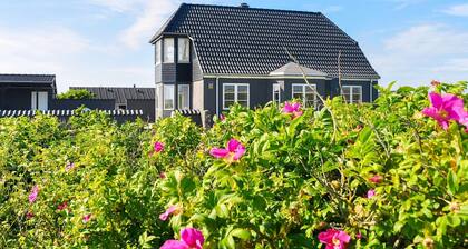 Tranquil Holiday Home in Lemvig near Sea