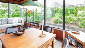 Dining - Beautiful Holiday Home in Vejby With Whirlpool (Vejby)