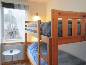 2 bedrooms, individually furnished, bed sheets