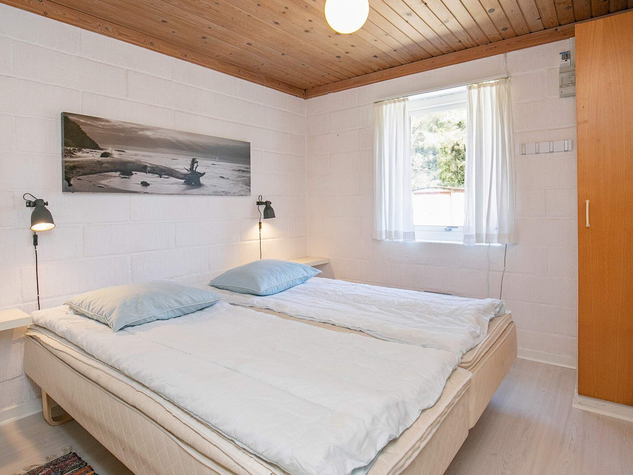 3 bedrooms, individually furnished, cots/infant beds