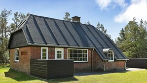 Unclassified image, 3 of 14, button - Spacious Holiday Home in Henne With Terrace (Henne)