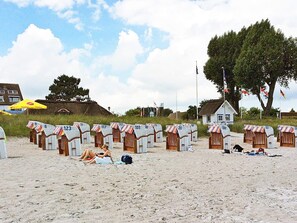 Beach - 2 Person Holiday Home in Scharbeutz (Scharbeutz)