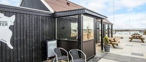 House | Outdoor dining
